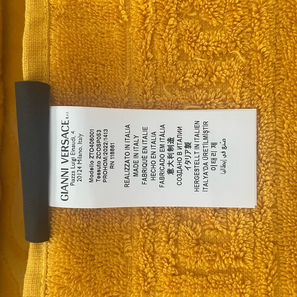 VERSACE MEDUSA BATH TOWEL SET - Picture 8 of 10
